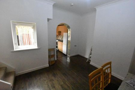 3 bedroom terraced house to rent - Photo 4