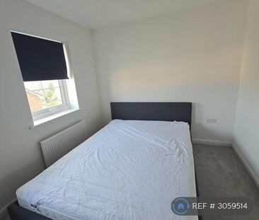 2 bedroom semi-detached house to rent - Photo 6