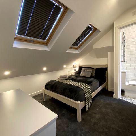 1 bedroom in a house share to rent - Photo 1