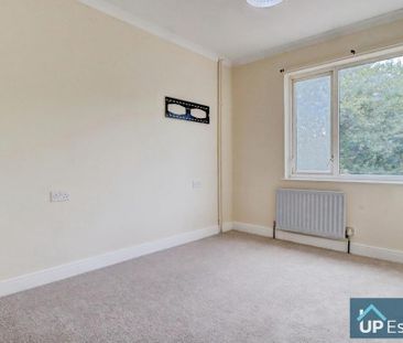 2 bedroom end of terrace house to rent - Photo 5