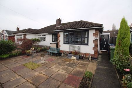 2 Bedroom Semi-Detached Bungalow - Photo 4