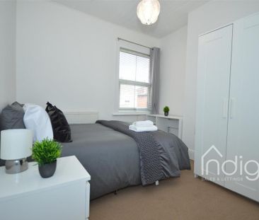 1 bedroom in a house share to rent - Photo 5