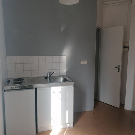 Location Appartement 2 pièces 35m² AGON COUTAINVILLE 50230 - Photo 3