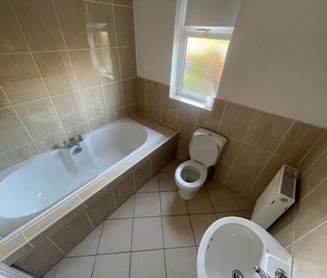 3 bedroom terraced house to rent - Photo 6