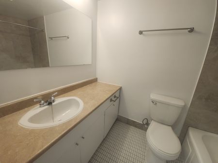 2300 Rue Saint Mathieu, #1608 - Photo 4