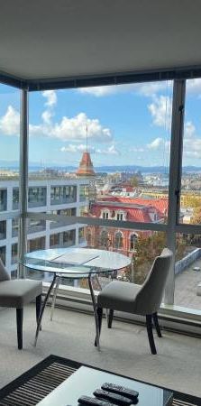 Gorgeous views of the harbour and Olympic mountains - Photo 1