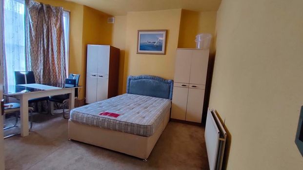 Flat share to rent - Photo 1