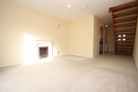 2 bed Terraced House for let - Photo 4