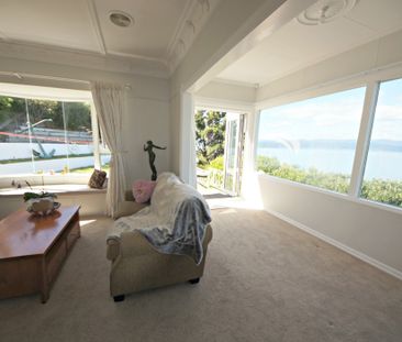 A stunning 5 bedroom, 3 bathrooms furnished family home with views ... - Photo 3