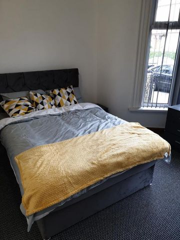 7 bedroom house to rent - Photo 3