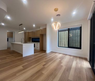 Brand New Luxury Living in Vermont Secondary Zone - Photo 5