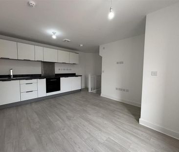 2 bedroom terraced house to rent - Photo 6