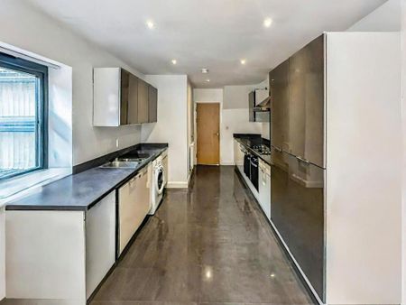 1 bedroom in a house share to rent - Photo 5