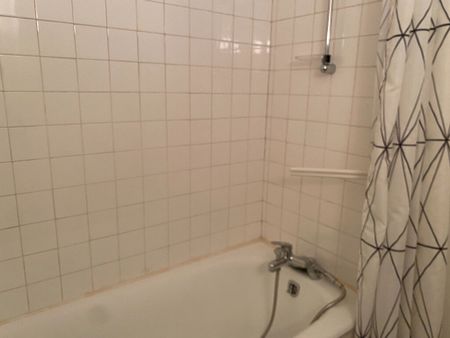 Appartement à louer - BOULEVARD DE LA PAIX - Photo 4