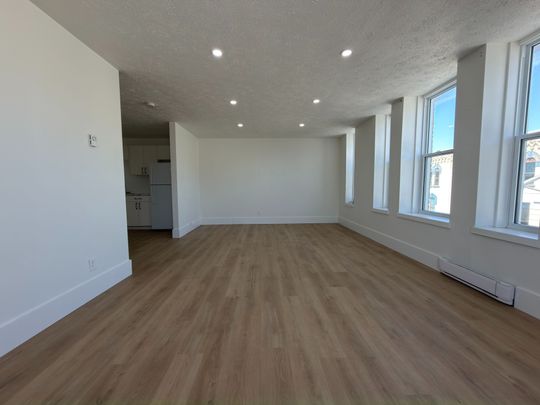 For Lease - 6 Isaac Street Unit# 3, Central Huron, Ontario - Photo 1