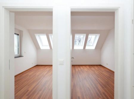 ATEMBERAUBENDE WOHNUNG MIT BALKON - ZENTRAL BEGEHBARE ZIMMER - KÜCHE - AB SOFORT!! - Foto 3