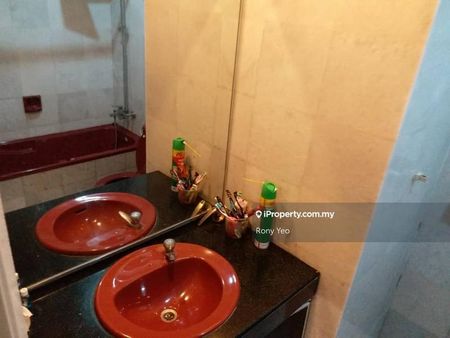 Putra Indah Condominium, Taman Serdang Raya, Seri Kembangan - Photo 2