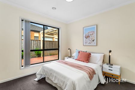 30 Crossway Avenue, Tarneit VIC, Belconnen - Photo 5