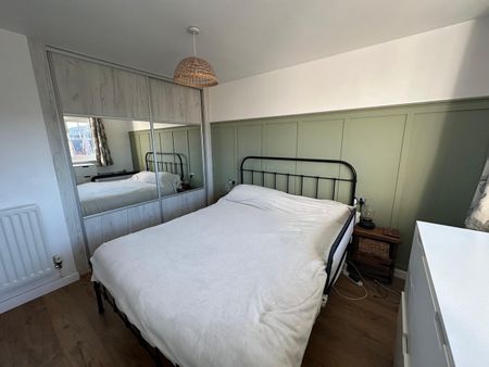 3 Bed Semi-Detached House, Telary Close, L5 - Photo 4