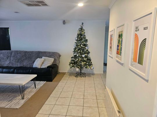 Point Cook - Photo 1