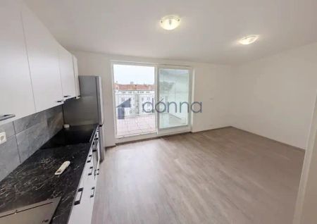 Pronájem bytu 1+kk, 25 m - Fotografie 2