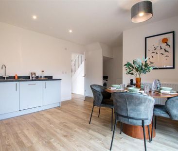 3 bedroom semi-detached house to rent - Photo 3