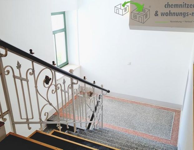 Stilistische 2-Raum-Wohnung mit Einbauküche & exklusivem Eck-Wohnzimmer - Photo 1