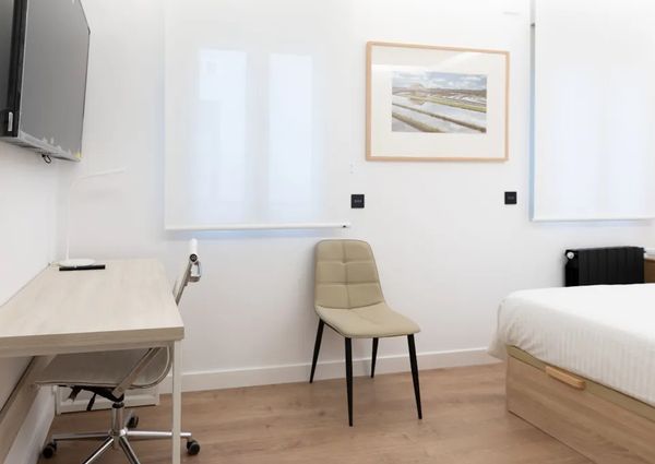 Calle de las Navas de Tolosa, Madrid, Community of Madrid 28013