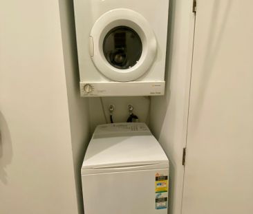 Stylish Furnished Studio in Prime Location - Photo 3