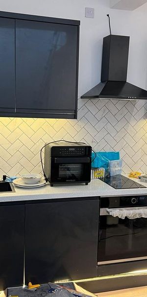 1 bedroom in a flat share to rent - Photo 1