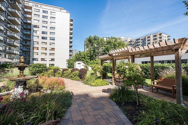 Renovated, Luxury Suites in Westmount - Photo 1