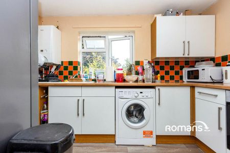 2 bedroom flat to rent - Photo 4