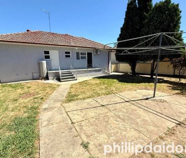 “Beautiful Three-Bedroom Family Home in a Prime Location” - Photo 2