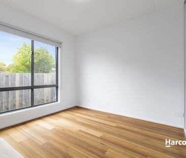 Brand New 2 Bedroom Unit. - Photo 4