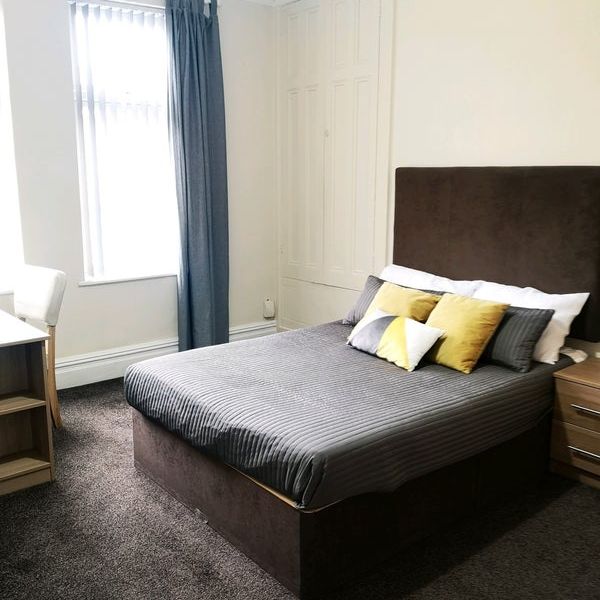 Lovely Double Spacious Rooms - Photo 1