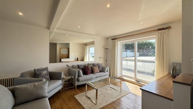 3 Bedroom Maisonette - Photo 1