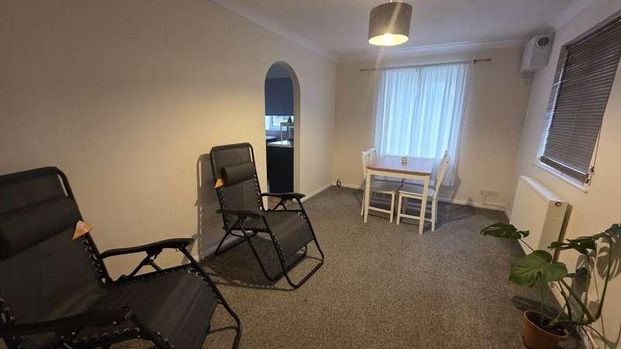 Darwin Close, Taunton, TA2 - Photo 1