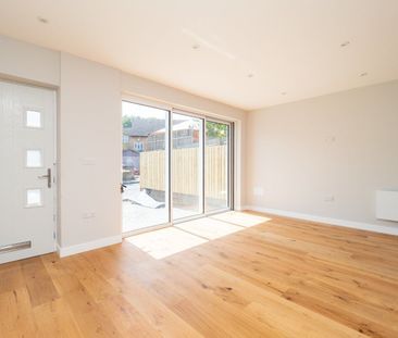 1 bedroom detached bungalow to rent, - Photo 2
