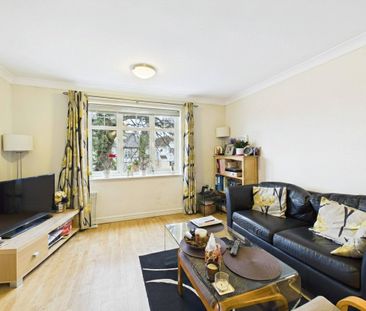 1 bedroom Flat in Wentworth Place, Camberley - Photo 3