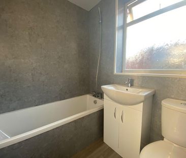 2 bedroom semi-detached house to rent - Photo 6