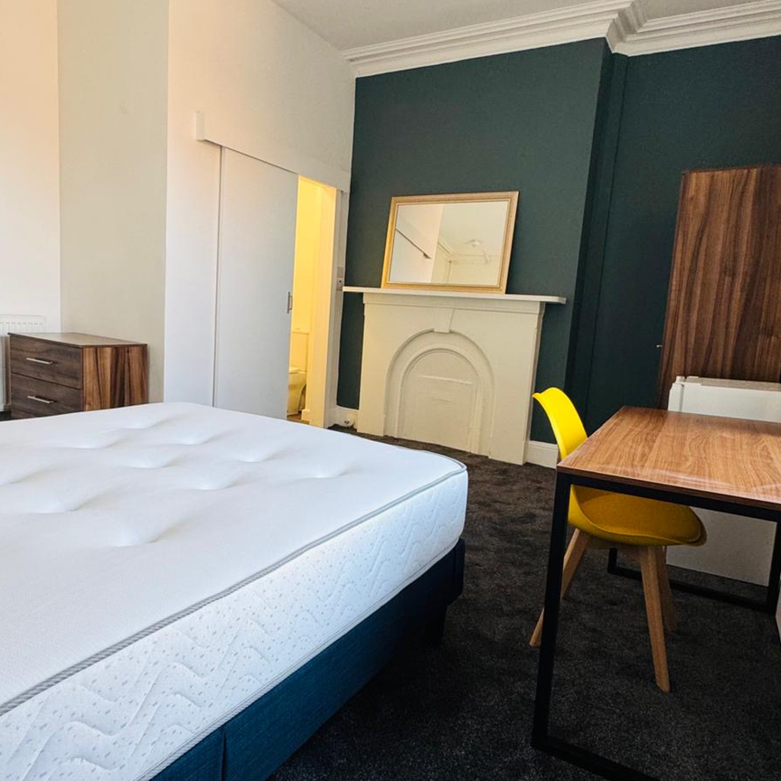 Hunters Lane 16 - Photo 1