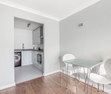 Deals Gateway, London, SE13 - Photo 1