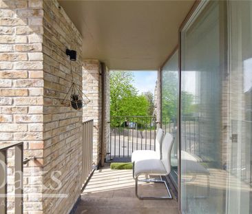 2 bedroom apartment to rent - Photo 4