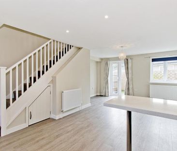 2 bedroom end of terrace house to rent - Photo 3