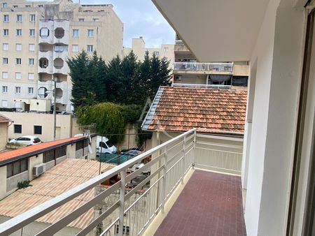 Location Appartement 1 pièce 34m² NICE 06000 - Photo 2