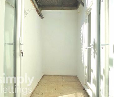 2 Bed property for rent - Photo 6