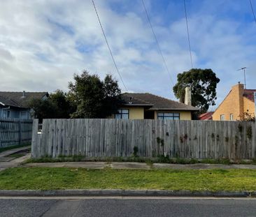 Walk to Zone 1 Train Station! - Photo 6