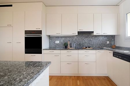 "Grosszügige Wohnung sucht neue Bewohner!" - Foto 3