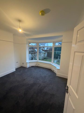 3 Bed Semi-Detached House, Queensway, LS15 - Photo 5