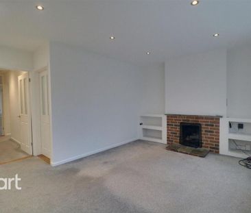 3 bedroom detached bungalow to rent - Photo 3